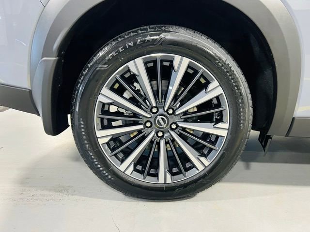 New 2026 Nissan Pathfinder Platinum image 14