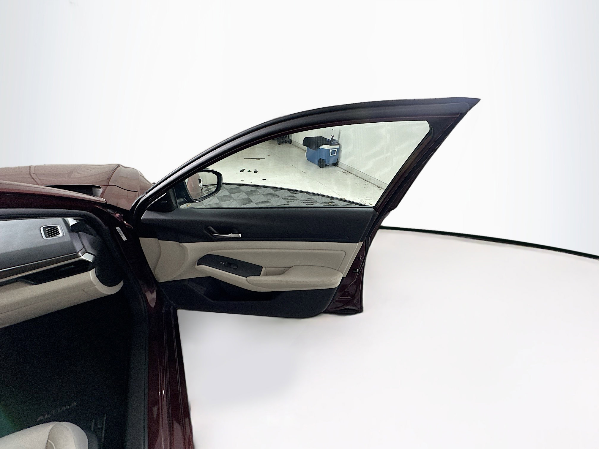 Used 2025 Nissan Altima 2.5 SV image 30