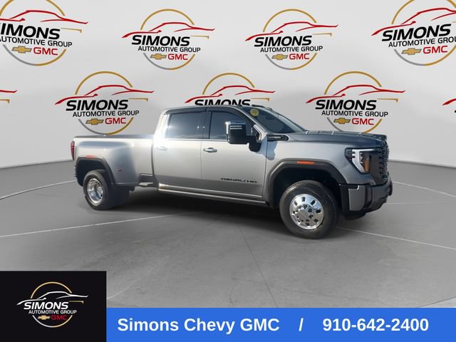 Used 2024 GMC Sierra 3500 Denali Ultimate AWD/4WD image 3