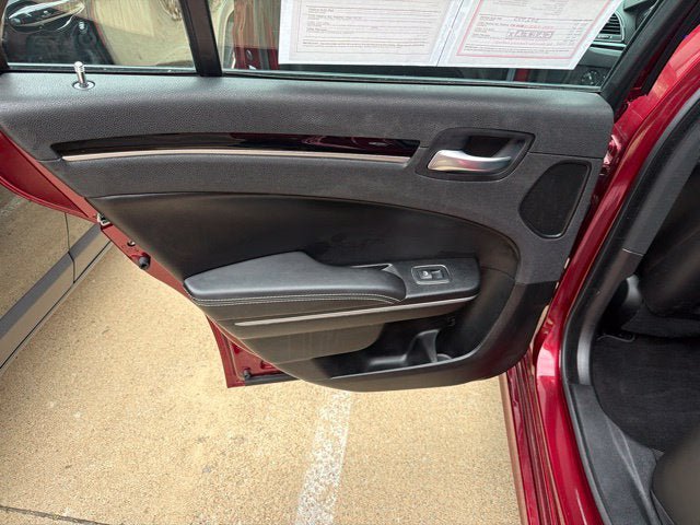 Used 2023 Chrysler 300 S w/ Comfort Group RWD image 17