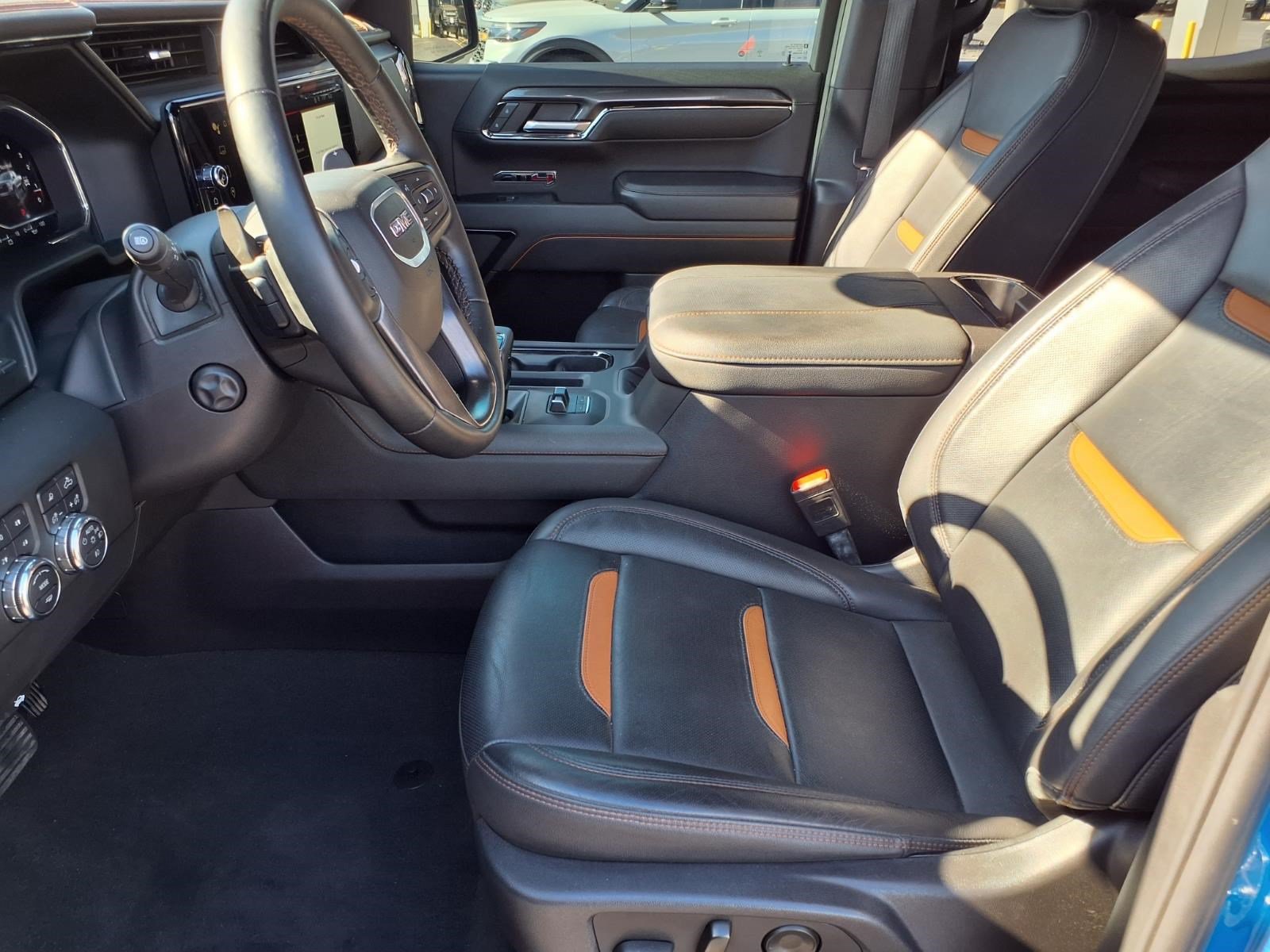 Used 2024 GMC Sierra 1500 AT4 w/ Technology Package AWD/4WD image 14