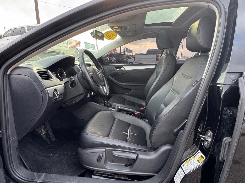 Used 2013 Volkswagen Jetta SE image 9