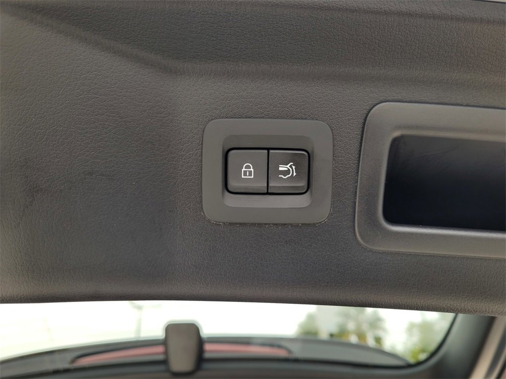 Certified 2025 MAZDA CX-70 3.3 Turbo S w/ Premium Plus image 37