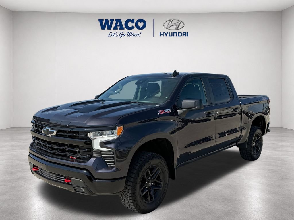 Used 2024 Chevrolet Silverado 1500 LT Trail Boss w/ Convenience Package II AWD/4WD image 3