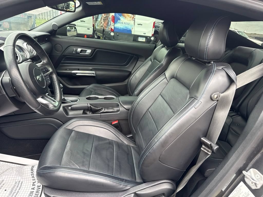 Used 2019 Ford Mustang GT Premium w/ Equipment Group 401A RWD image 4
