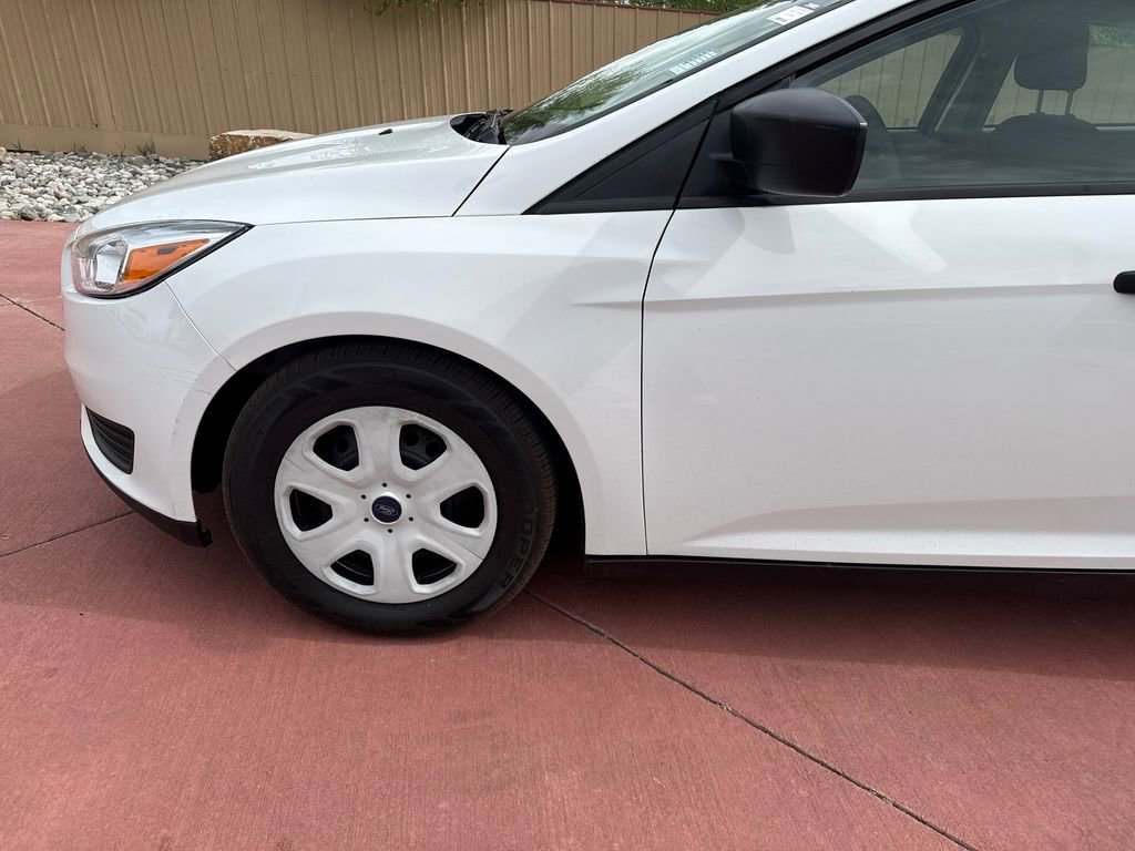 Certified 2018 Ford Focus S FWD image 32