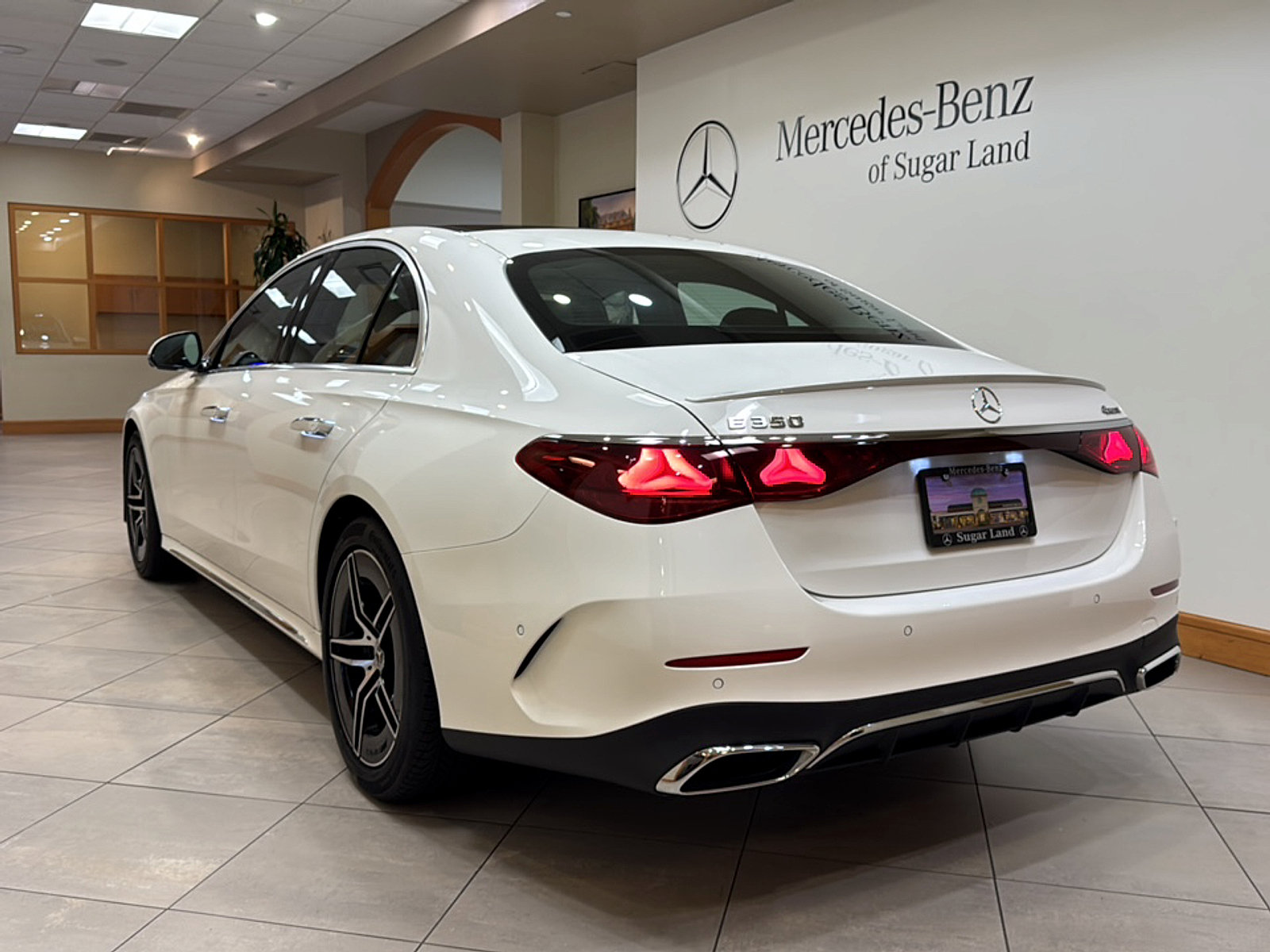 Certified 2025 Mercedes-Benz E 350 4MATIC Sedan image 4