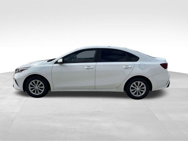 Used 2022 Kia Forte FE image 6