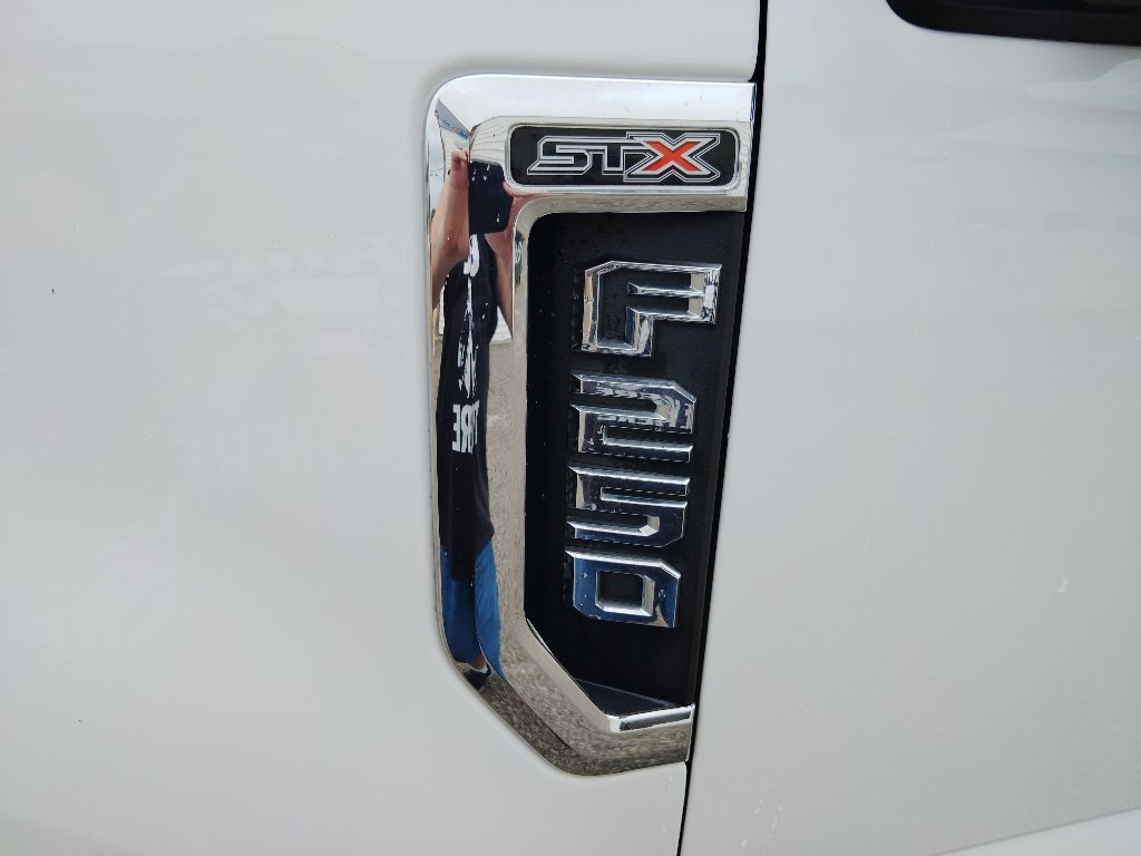 Used 2020 Ford F250 XL w/ STX Appearance Package AWD/4WD image 13