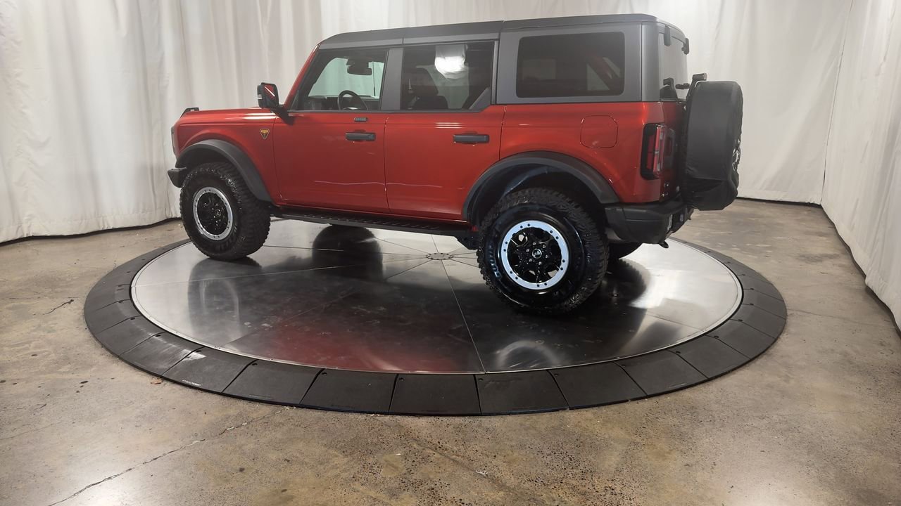 Used 2024 Ford Bronco Badlands image 6