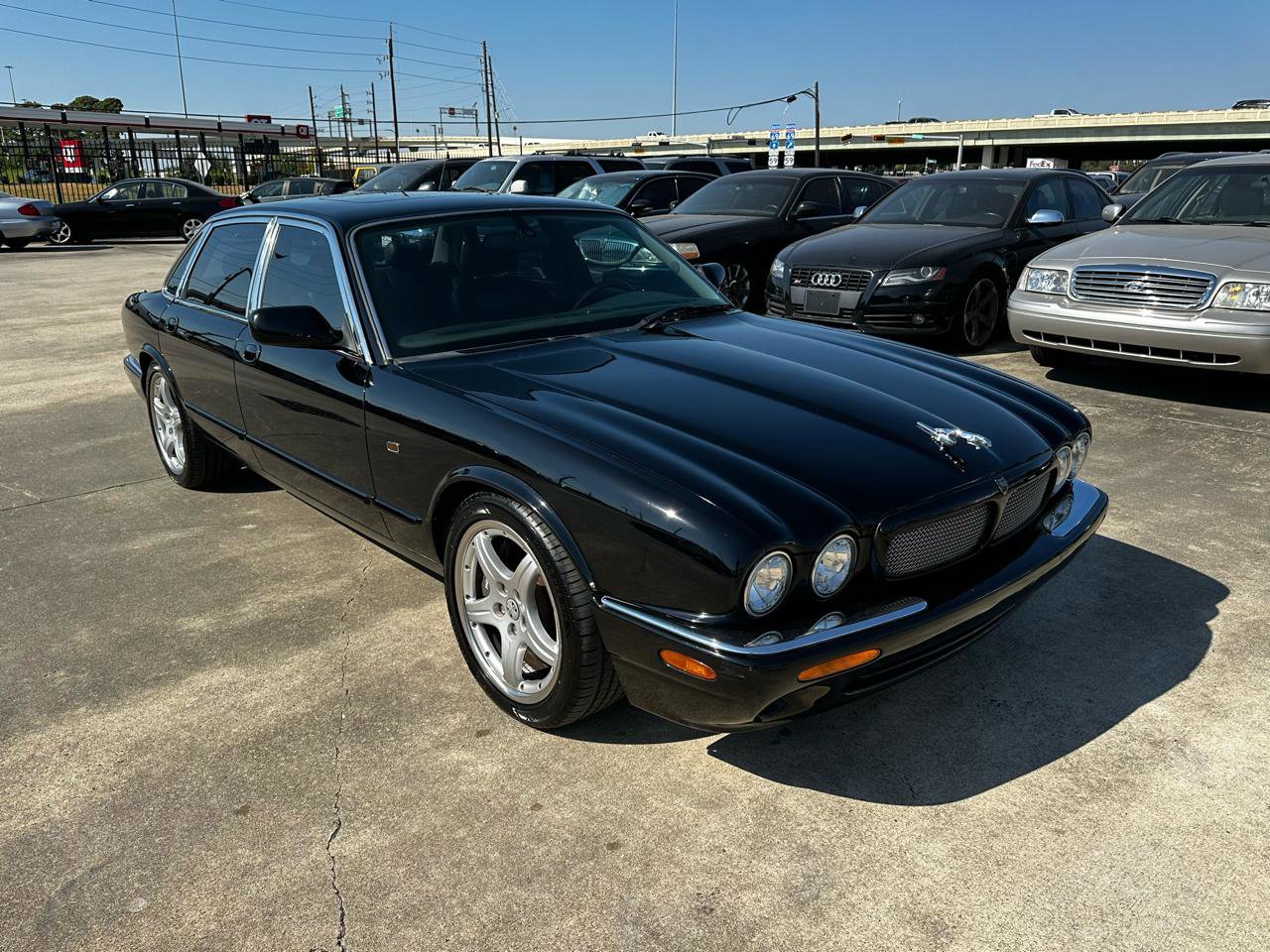Used 2003 Jaguar XJ8 RWD image 8