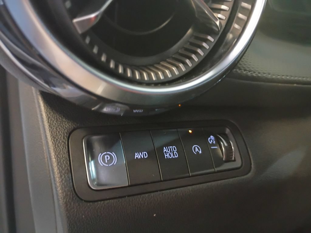Used 2025 Chevrolet Equinox LT w/ Convenience Package II AWD/4WD image 18