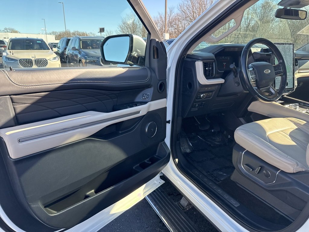 Used 2022 Ford Expedition Platinum image 10