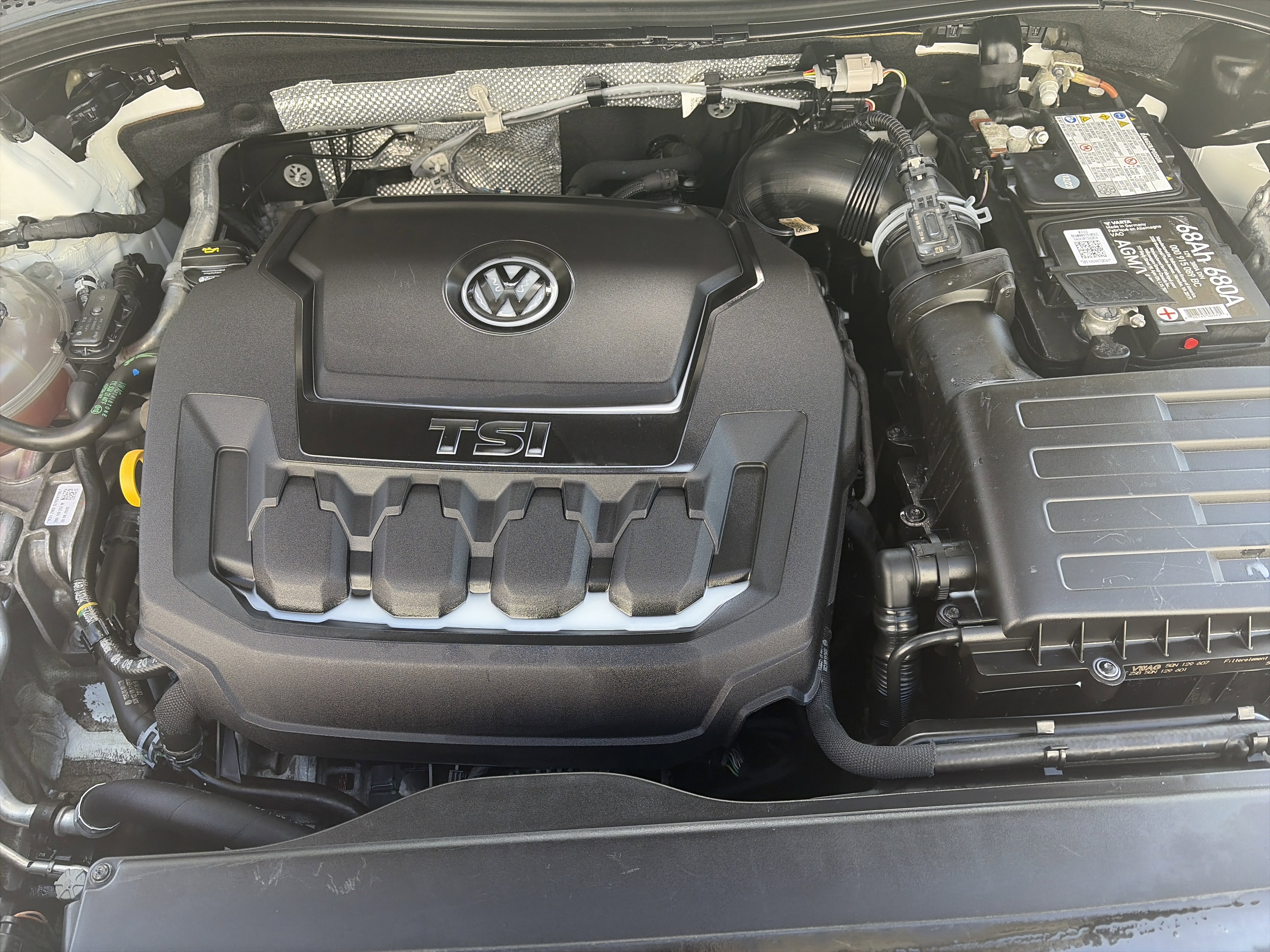 Used 2021 Volkswagen Tiguan SEL AWD/4WD image 31