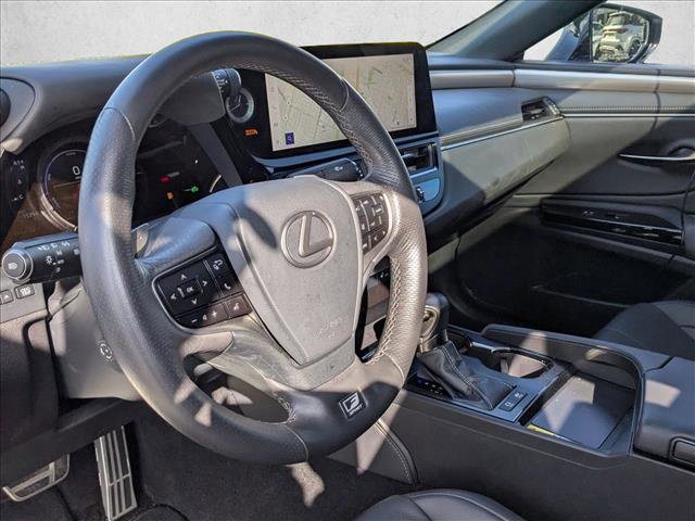 Used 2023 Lexus ES 300h F Sport image 12