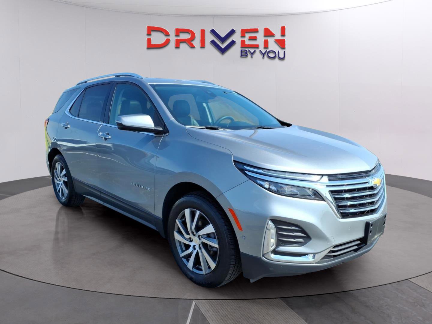 Used 2023 Chevrolet Equinox Premier AWD/4WD image 7