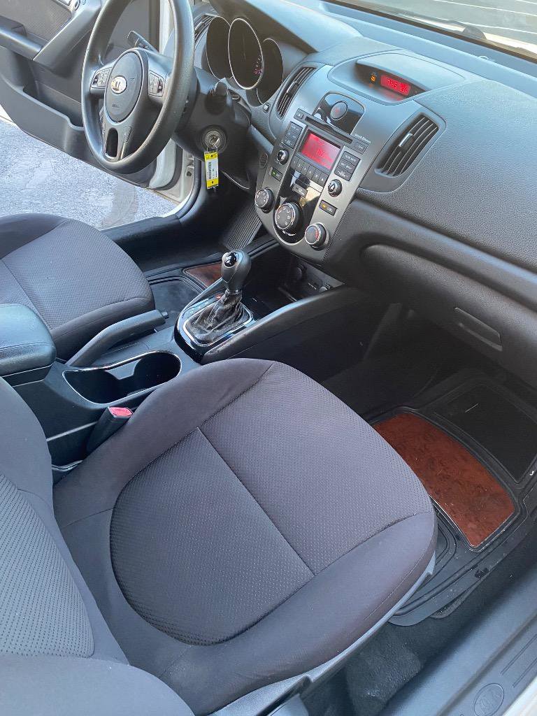 Used 2013 Kia Forte EX image 8