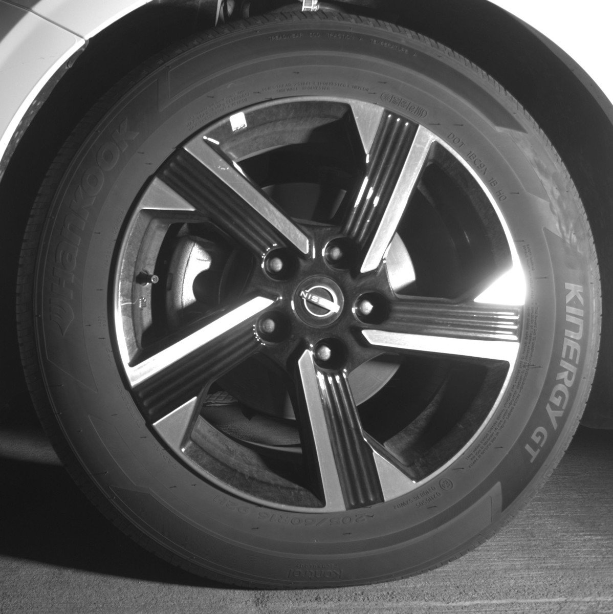 Used 2025 Nissan Sentra SV image 12