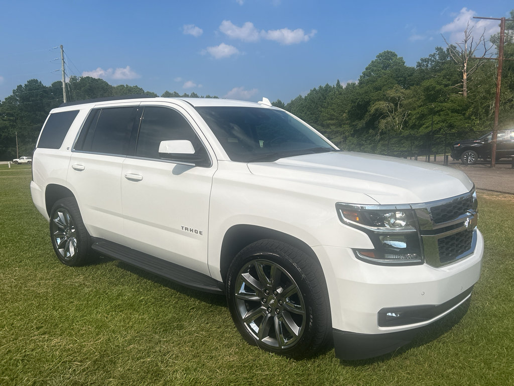 Used 2020 Chevrolet Tahoe LT w/ Luxury Package RWD image 9