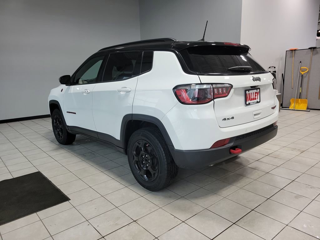 Used 2023 Jeep Compass Trailhawk w/ Trailhawk Convenience Group image 13