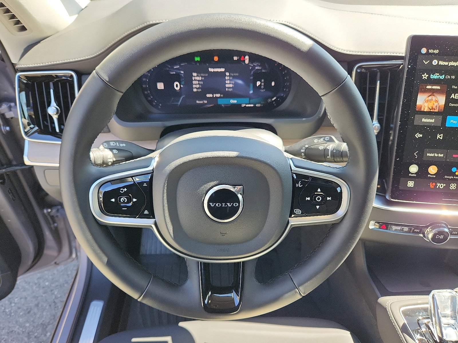 Used 2026 Volvo XC90 B5 Core w/ Protection Package image 19