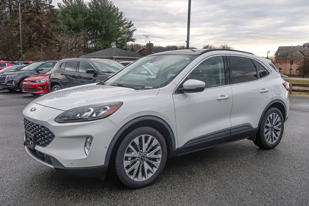 Used 2020 Ford Escape Titanium w/ Titanium Premium Package 2.0 image 4