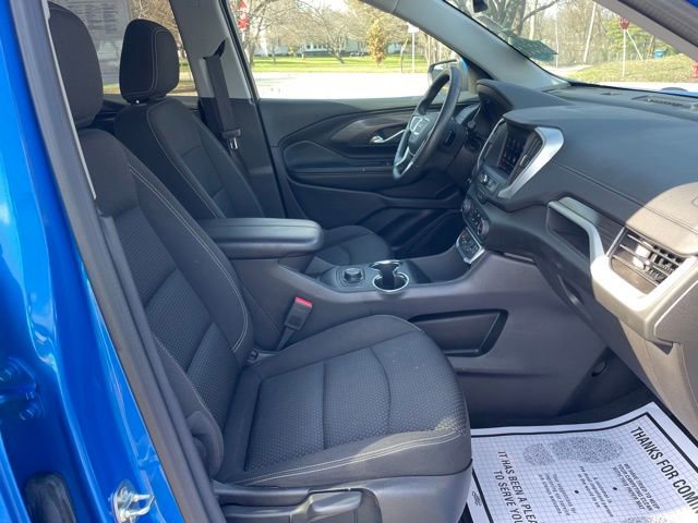 Used 2024 GMC Terrain SLE image 30