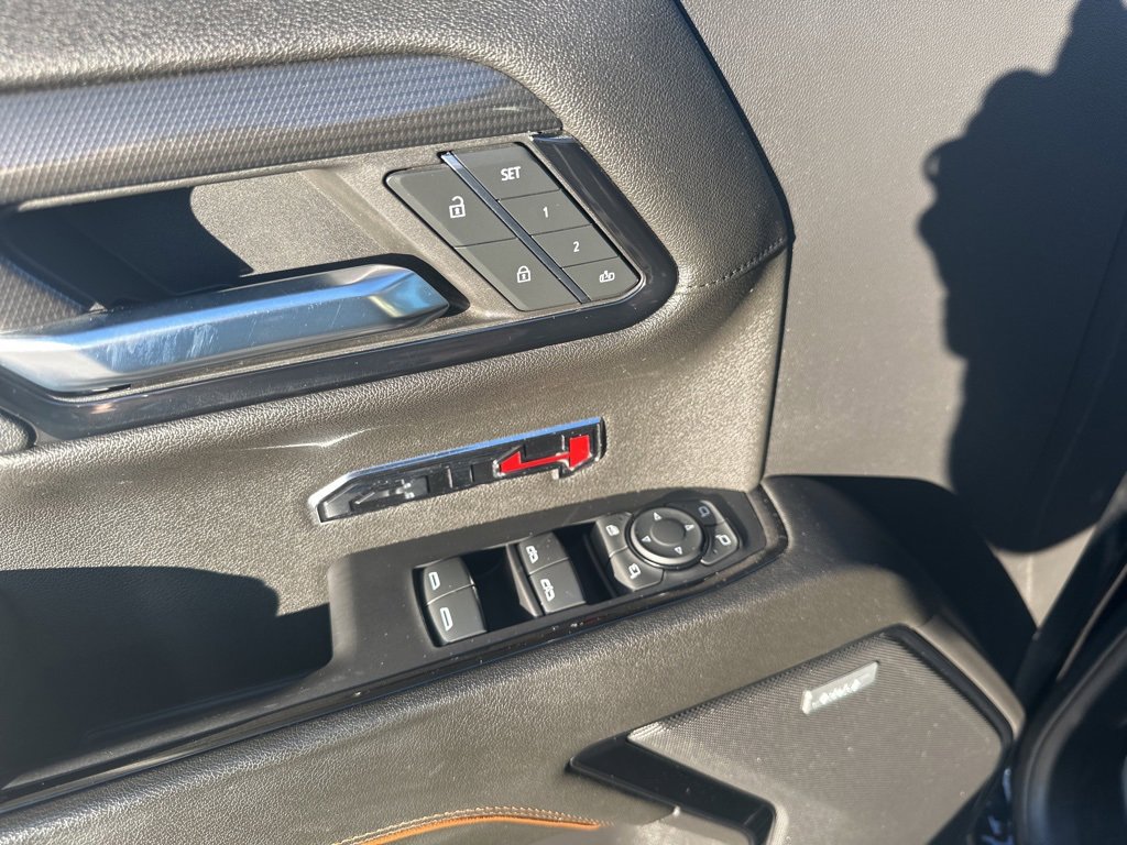 Used 2024 GMC Sierra 1500 AT4 w/ Technology Package image 17