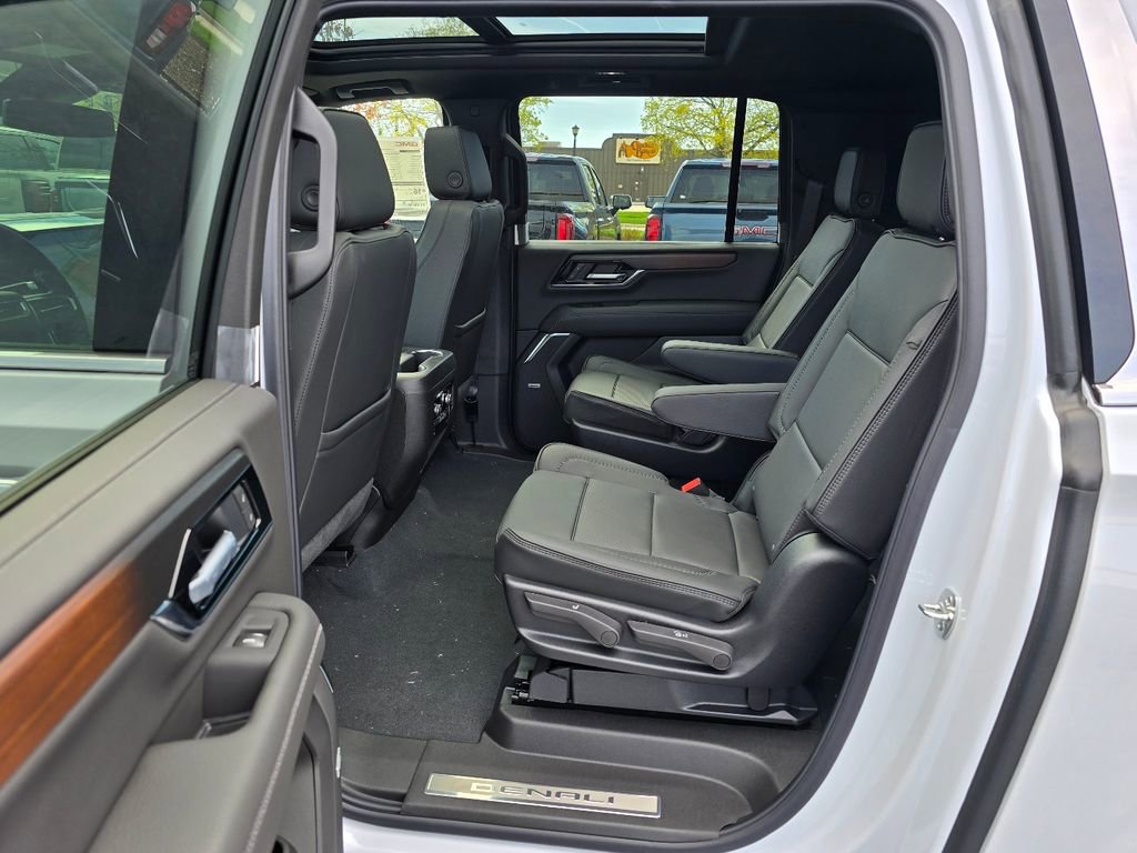 New 2026 GMC Yukon XL Denali w/ Sun & Power Step Package AWD/4WD image 26