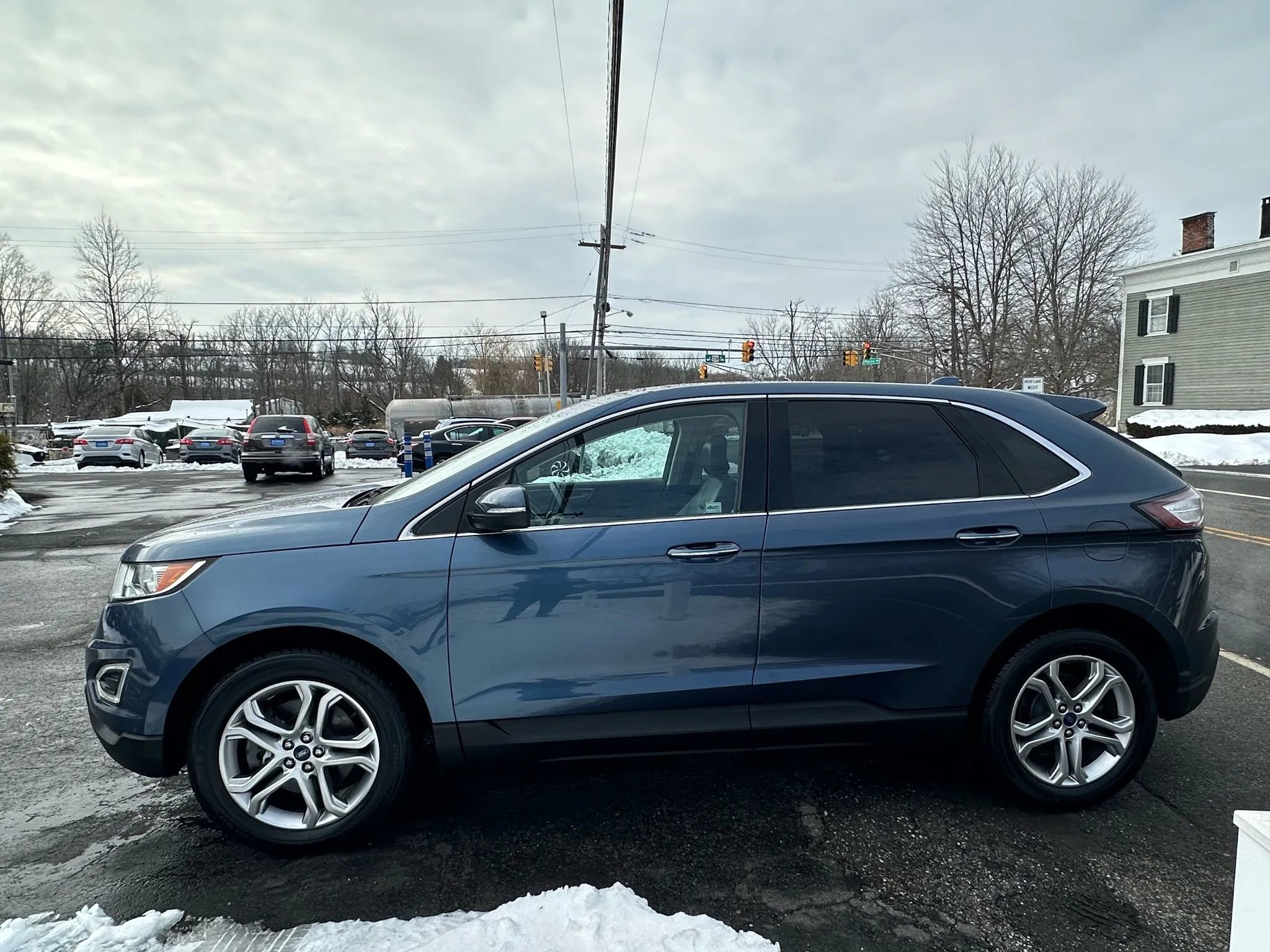 Used 2018 Ford Edge Titanium w/ Equipment Group 301A image 7