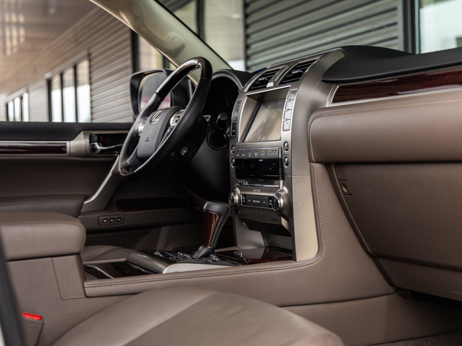 Used 2019 Lexus GX 460 Luxury AWD/4WD image 46