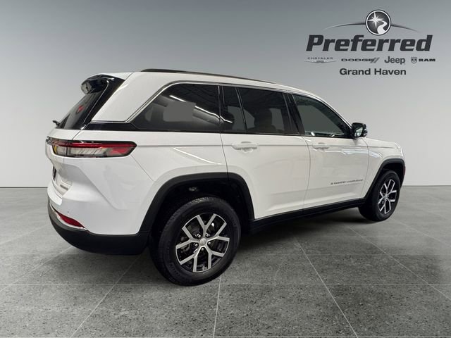 Used 2023 Jeep Grand Cherokee Limited w/ Trailer Tow Prep Group (B) AWD/4WD image 20