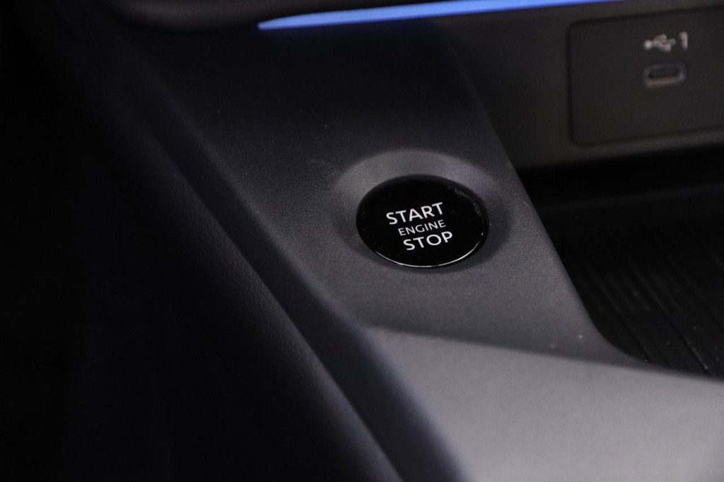 New 2026 Nissan Sentra SV w/ SV Convenience Package image 18