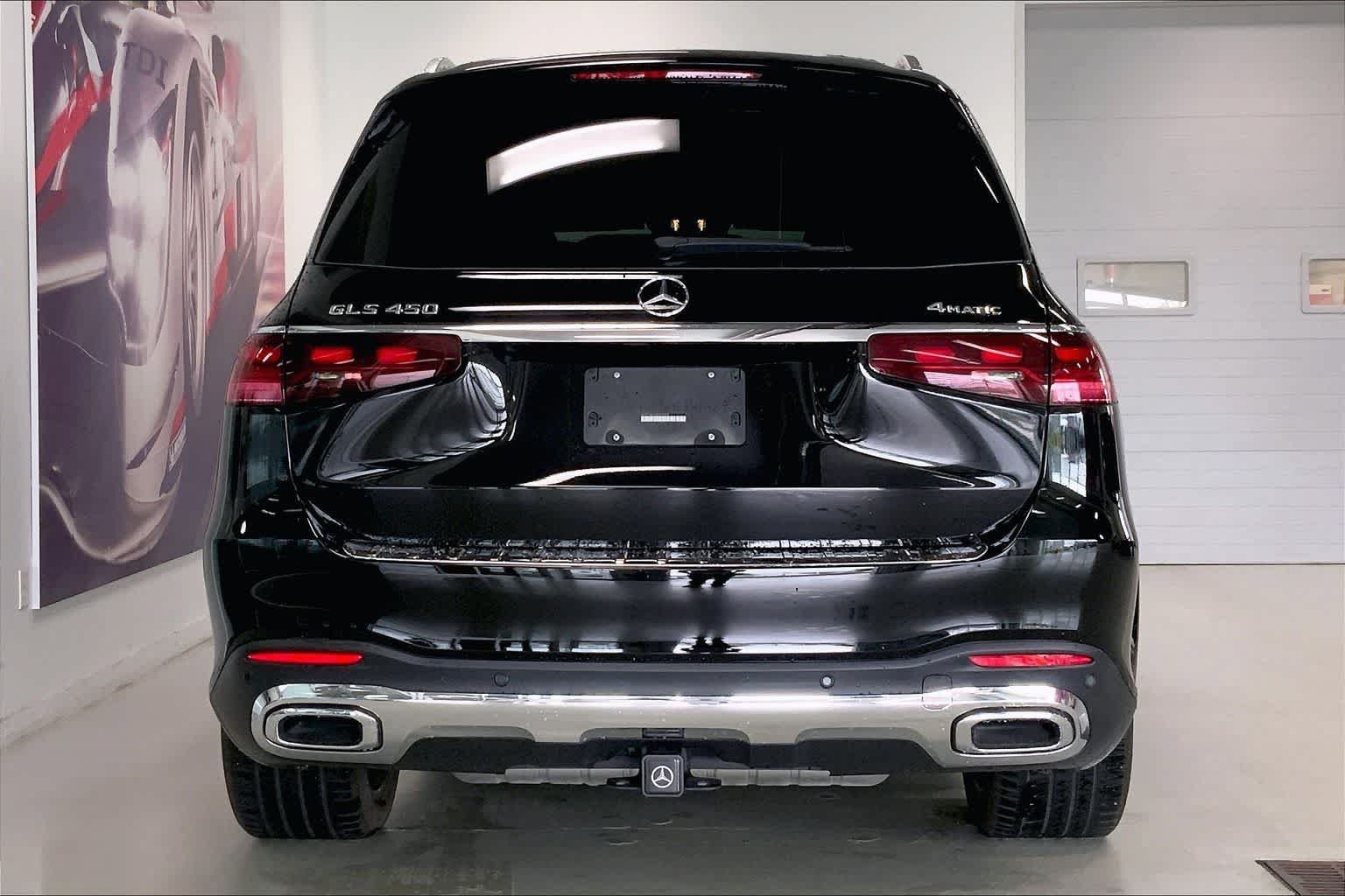 Used 2025 Mercedes-Benz GLS 450 4MATIC image 5