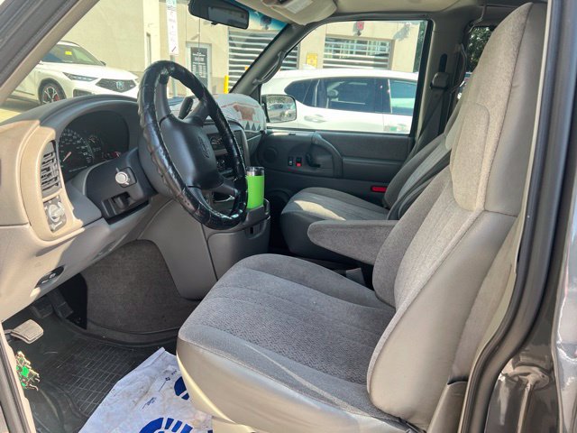 Used 2002 Chevrolet Astro RWD image 3
