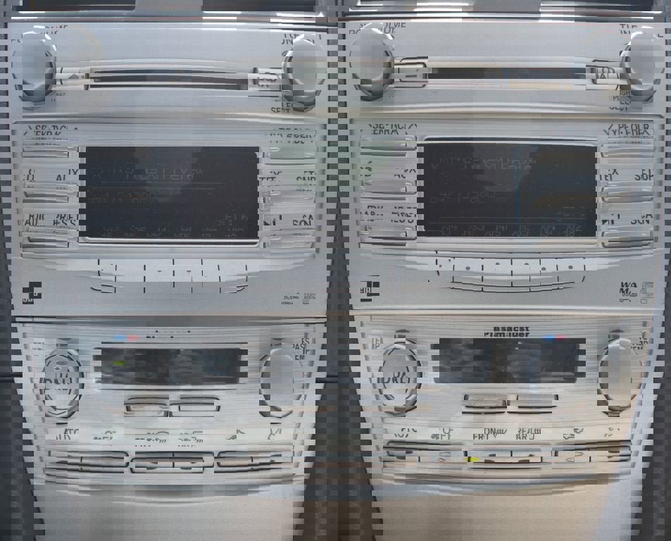 Used 2011 Toyota Camry XLE image 7