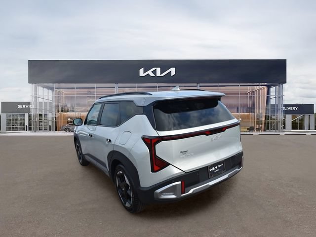 New 2027 Kia Seltos EX w/ EX Panoramic Sunroof Package FWD image 6
