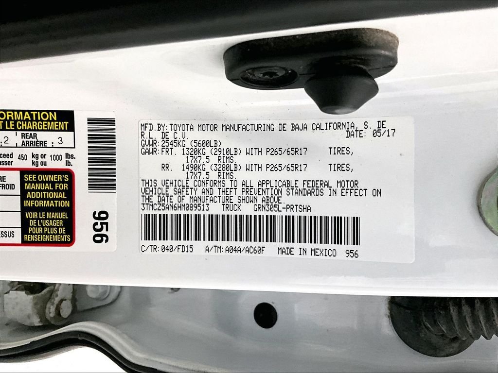 Used 2017 Toyota Tacoma TRD Sport w/ Tow Package (A/T) AWD/4WD image 33