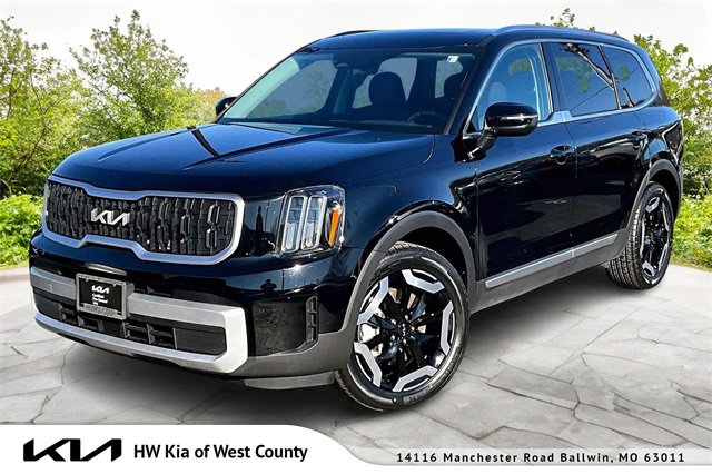 Used 2023 Kia Telluride EX w/ EX Captain's Chair Package