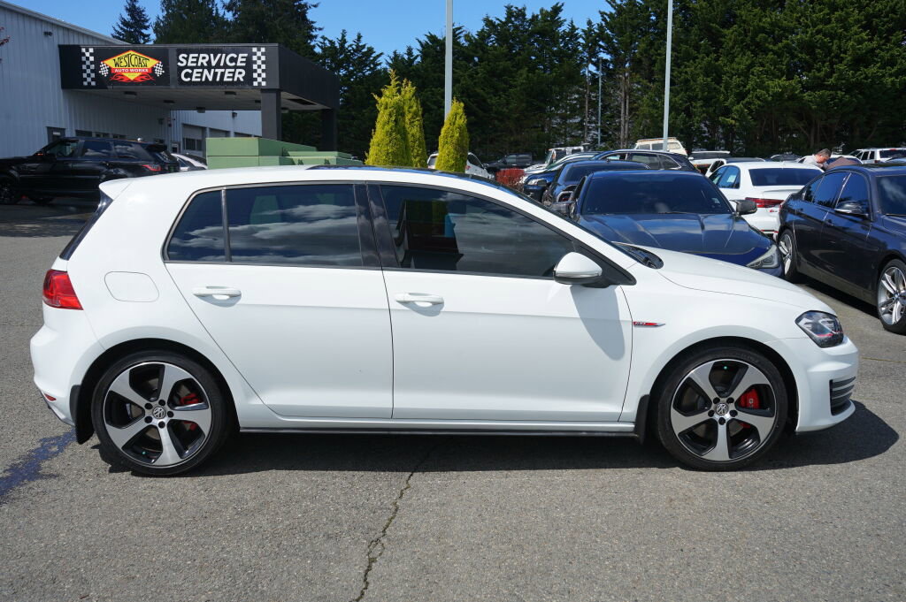 Used 2017 Volkswagen GTI SE FWD image 5