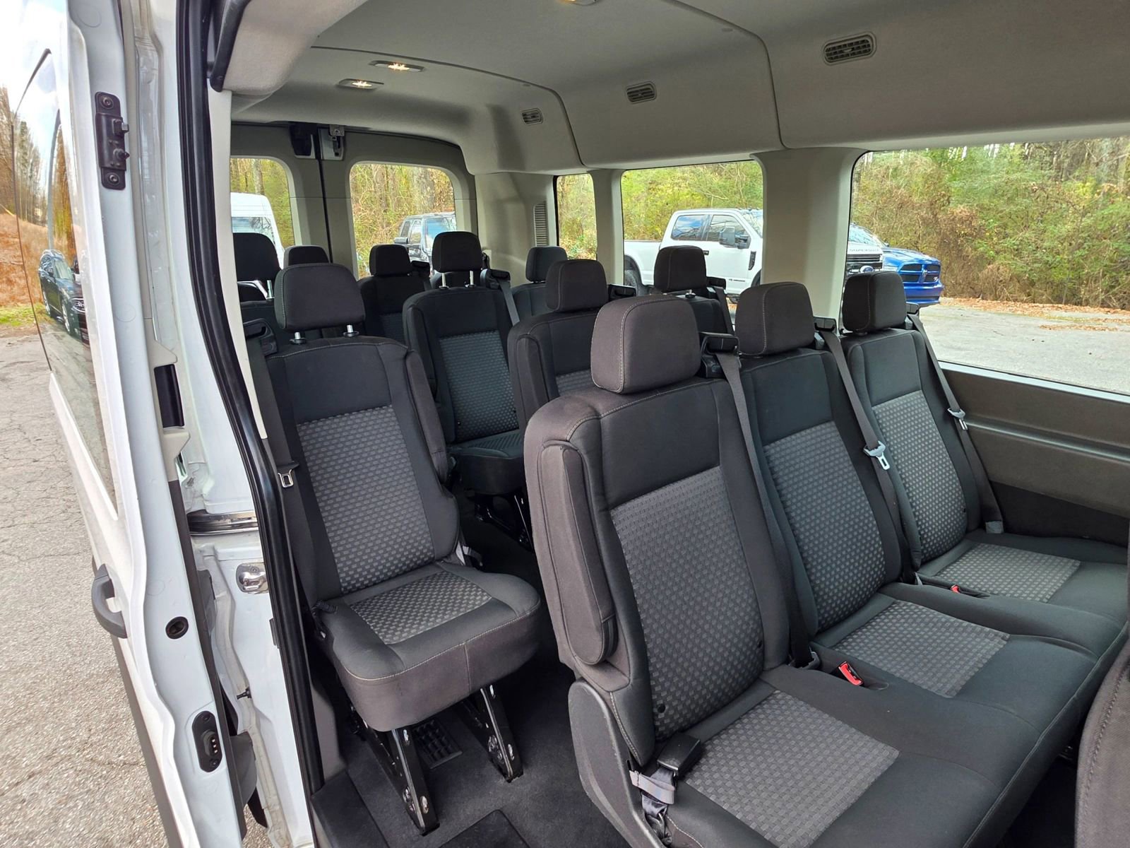 Used 2023 Ford Transit 350 XLT RWD image 29