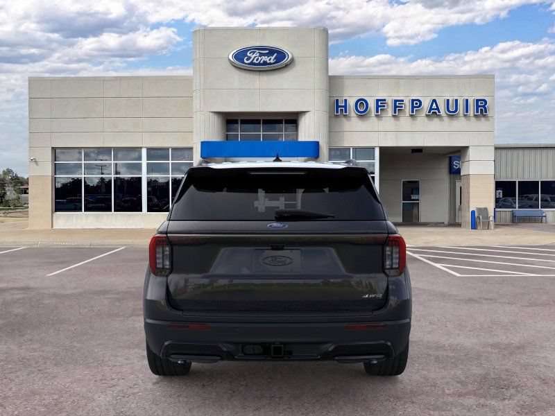 New 2026 Ford Explorer ST-Line w/ ST-Line Street Pack AWD/4WD image 5