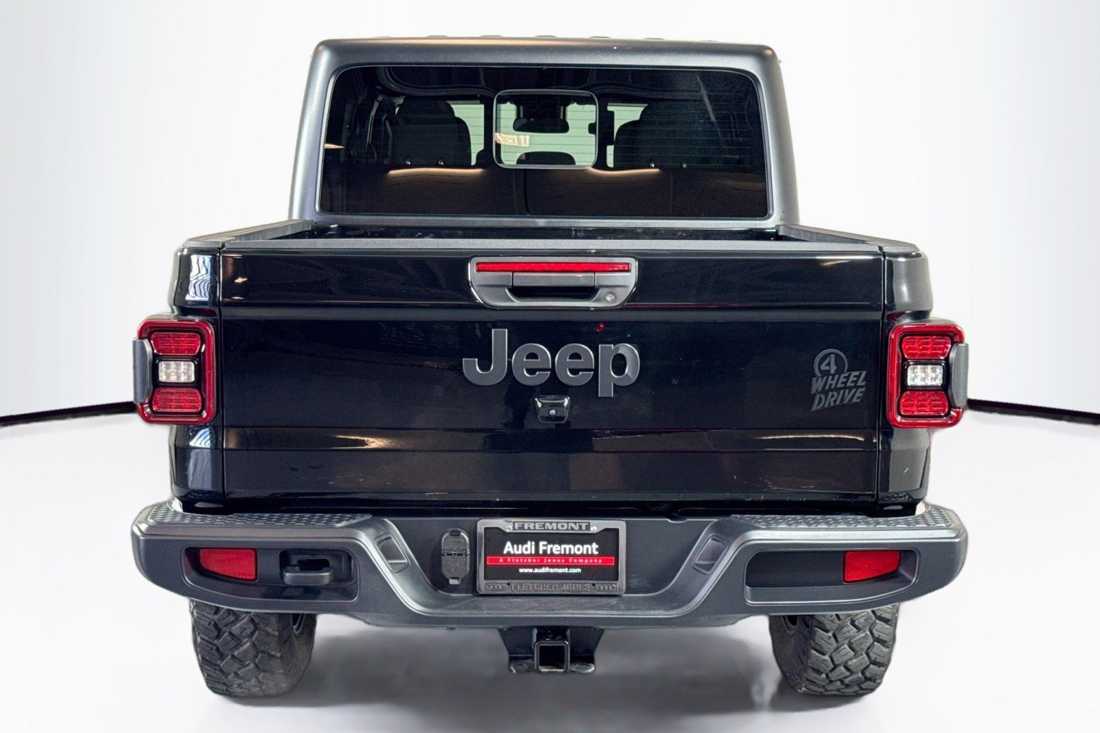 Used 2025 Jeep Gladiator Sport image 6