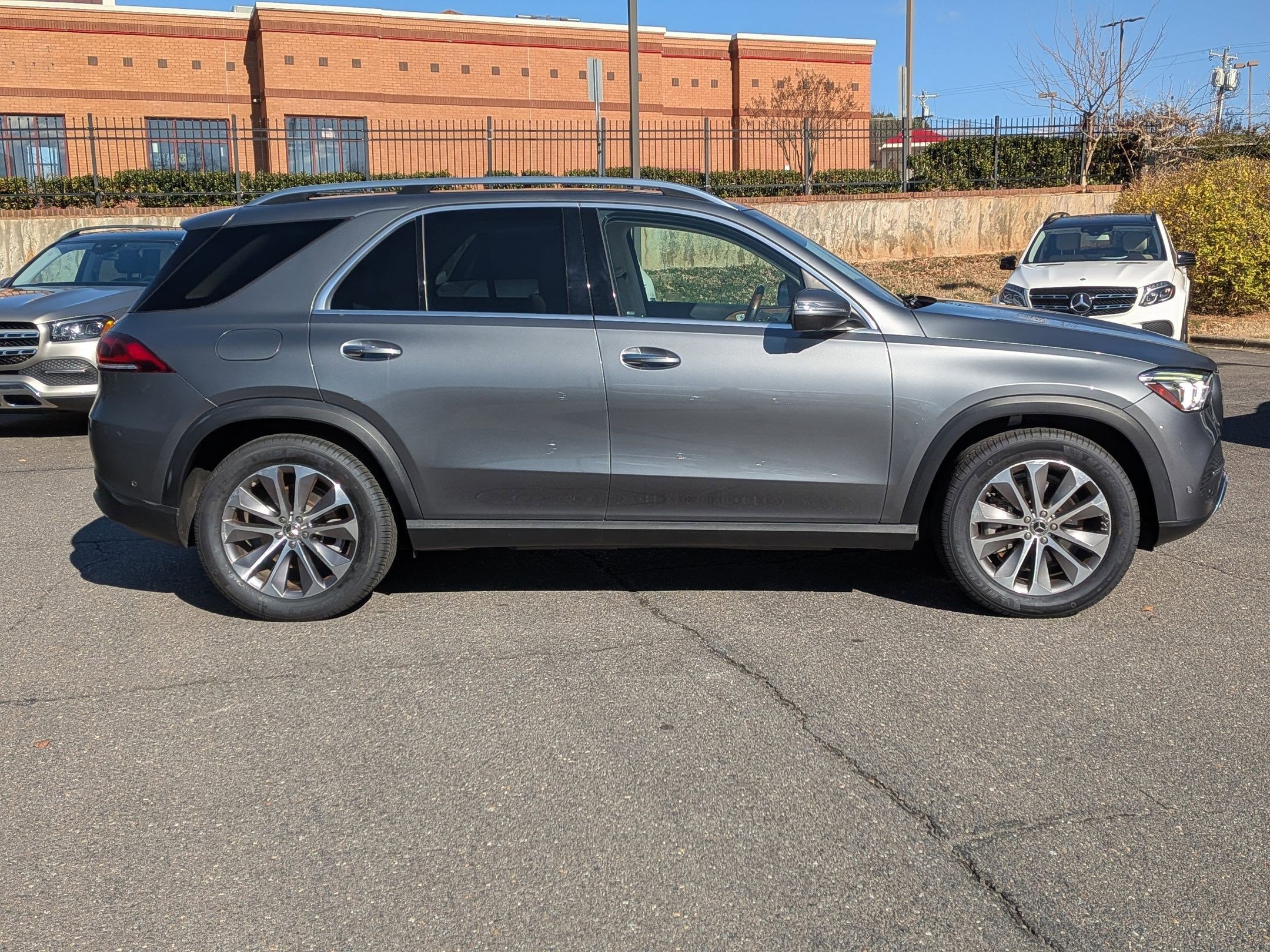 Certified 2023 Mercedes-Benz GLE 450 4MATIC image 2