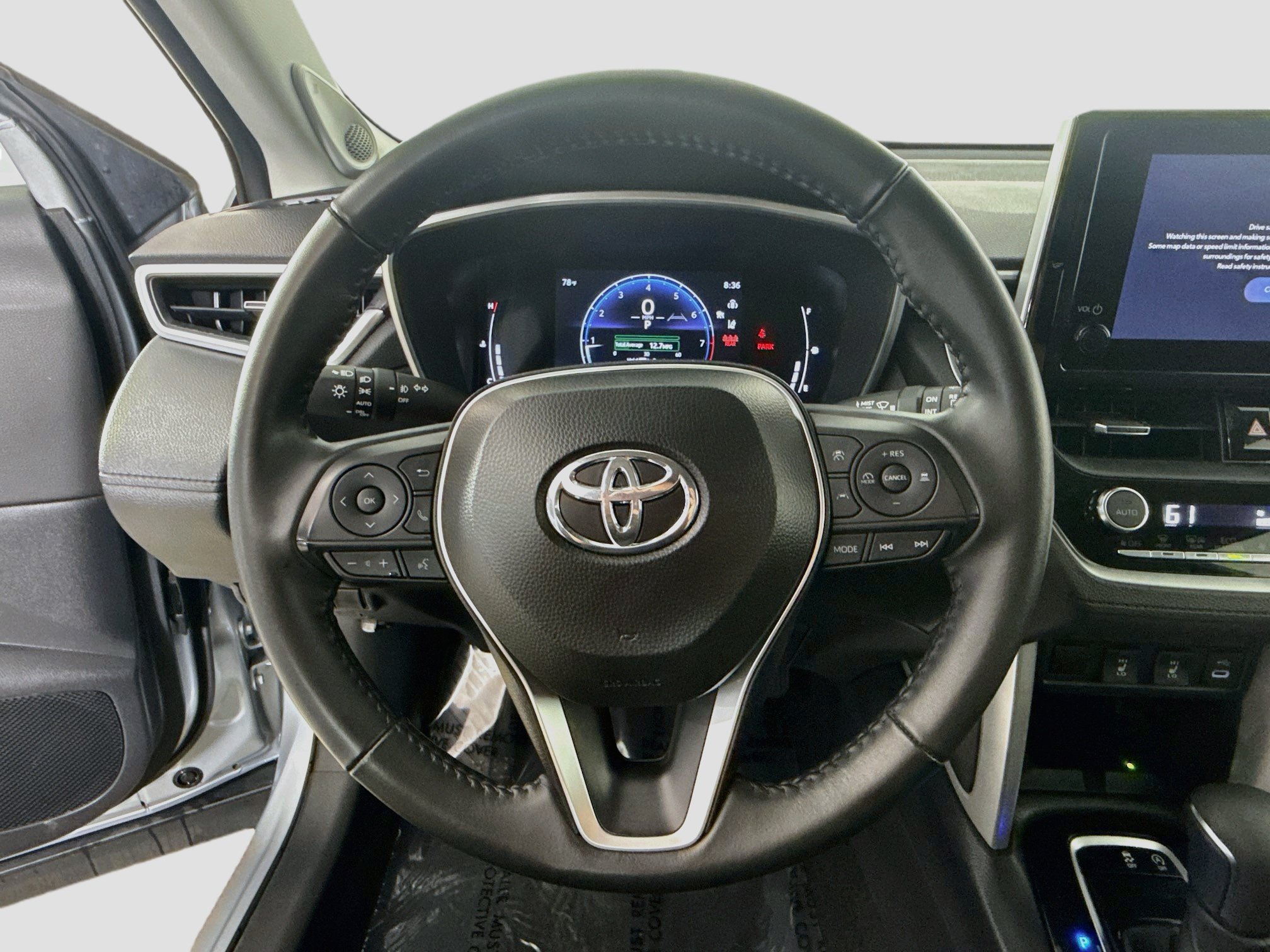 Used 2024 Toyota Corolla Cross XLE w/ Convenience Package AWD/4WD image 13
