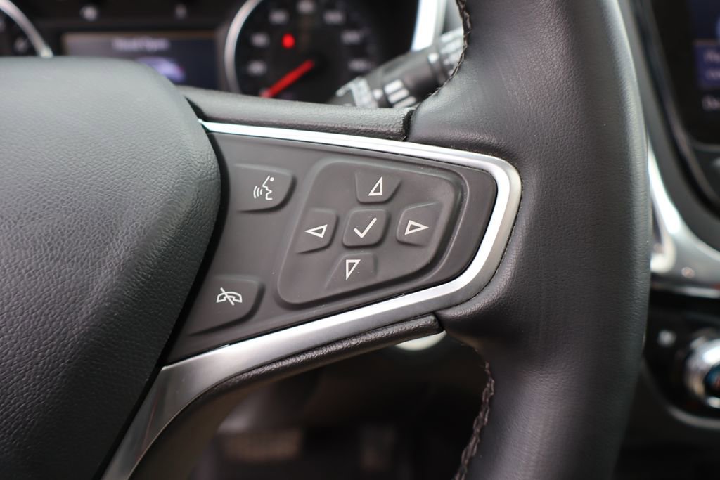 Used 2023 Chevrolet Equinox Premier image 19