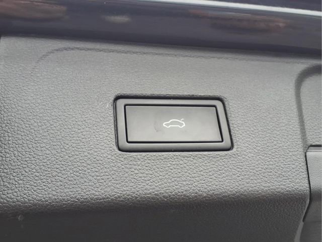 Used 2022 Volkswagen Atlas SEL R-Line image 29