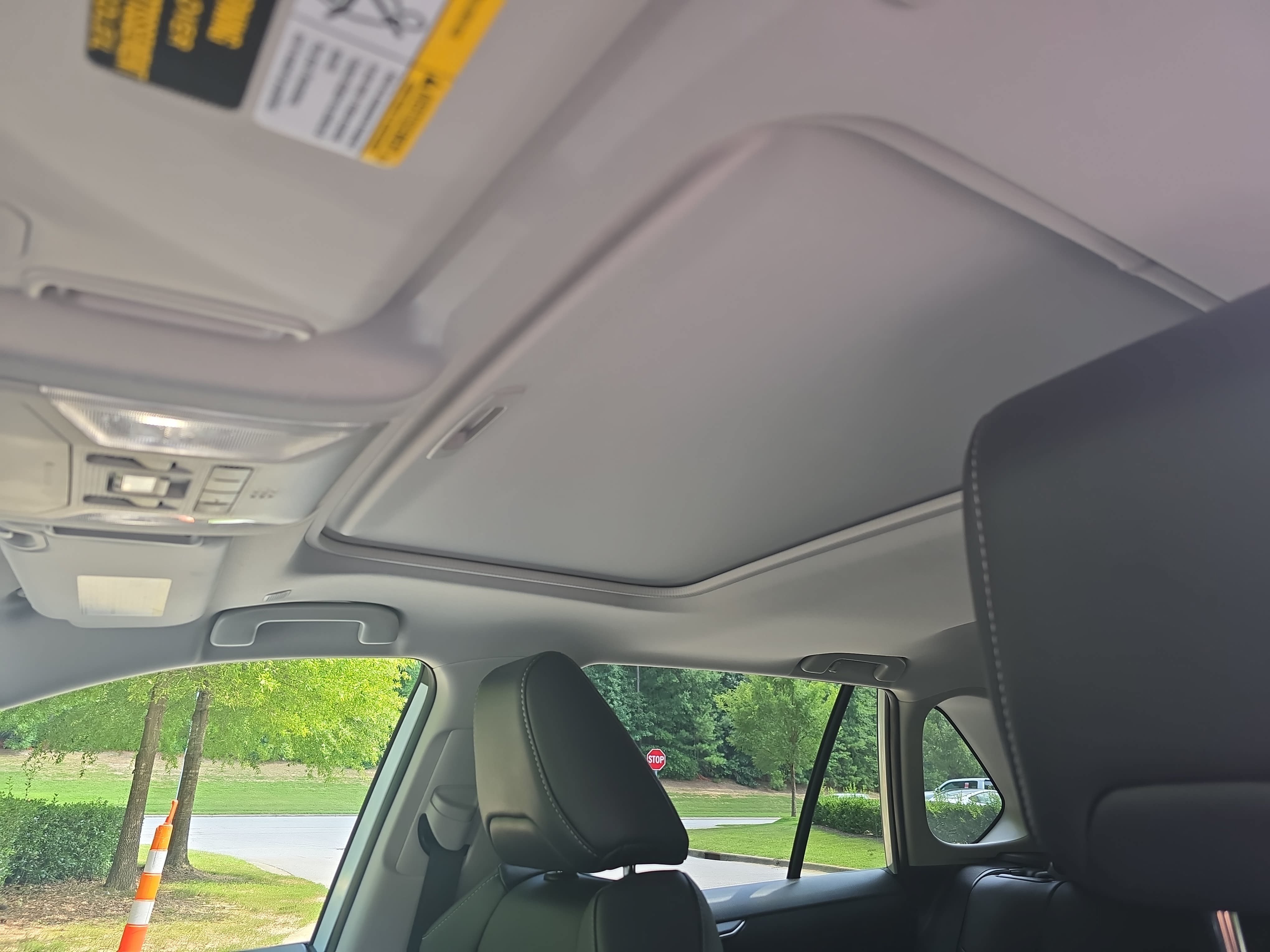 Used 2025 Toyota RAV4 XLE Premium FWD image 30