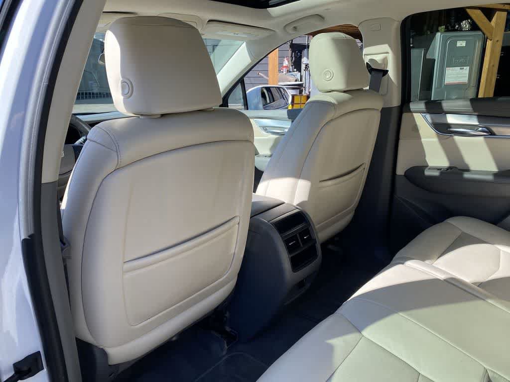 Used 2017 Cadillac XT5 Premium Luxury w/ Driver Assist Package AWD/4WD image 17