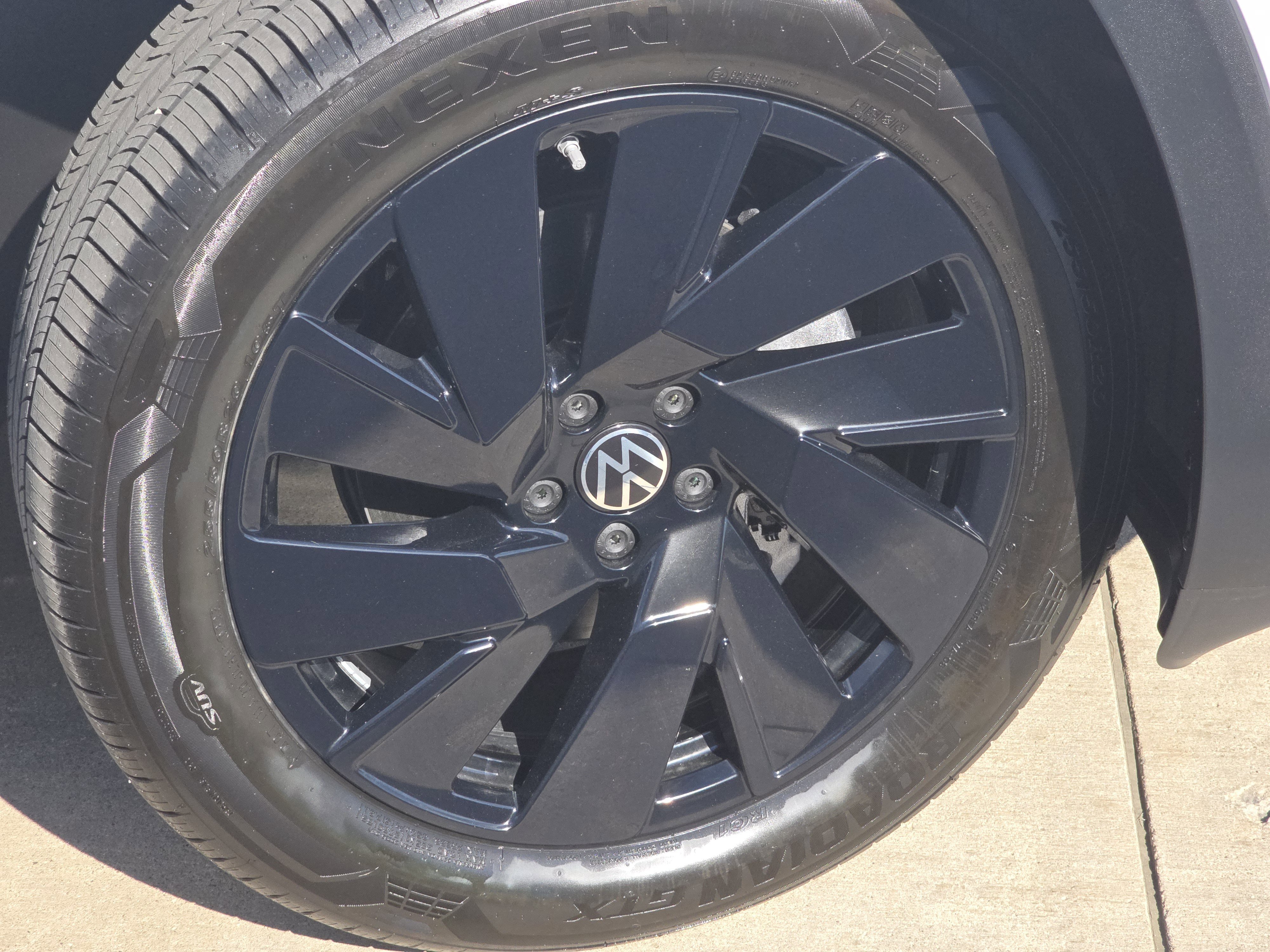 New 2026 Volkswagen Atlas SE image 15